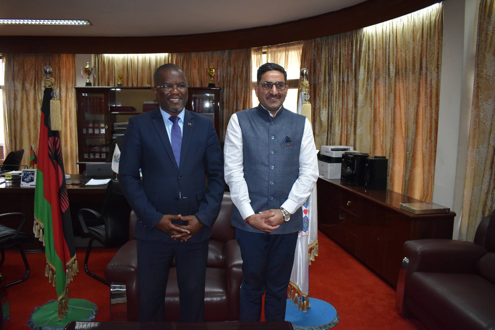 Discussion between officials